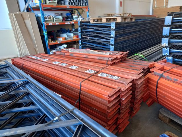 Estanterías metálicas usadas