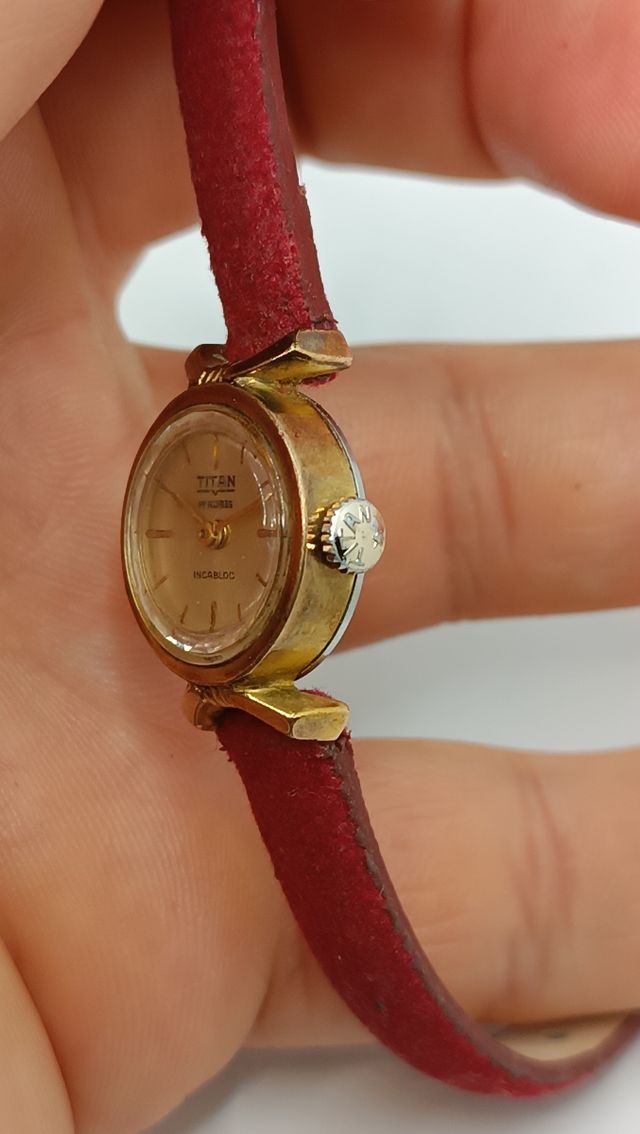 Reloj Titan mujer vintage