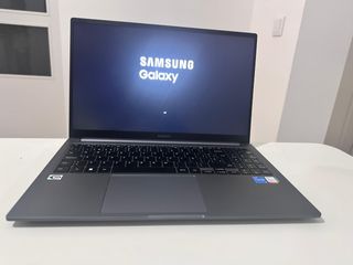 Samsung Galaxy Book 4 Gris