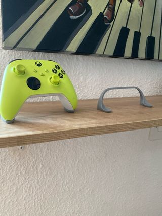 Soporte invisible para mando Xbox