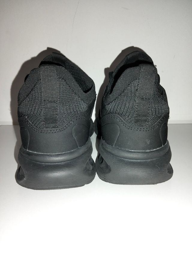 Zapatillas deportivas negras