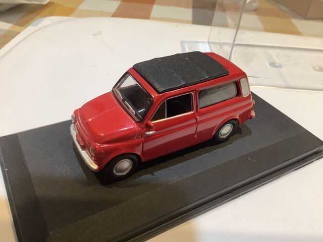Fiat 500 Giardiniera 1/43 Mondo Motors
