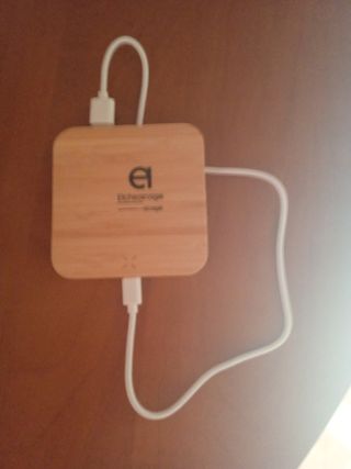 Cargador móvil Echotech - Batería portátil