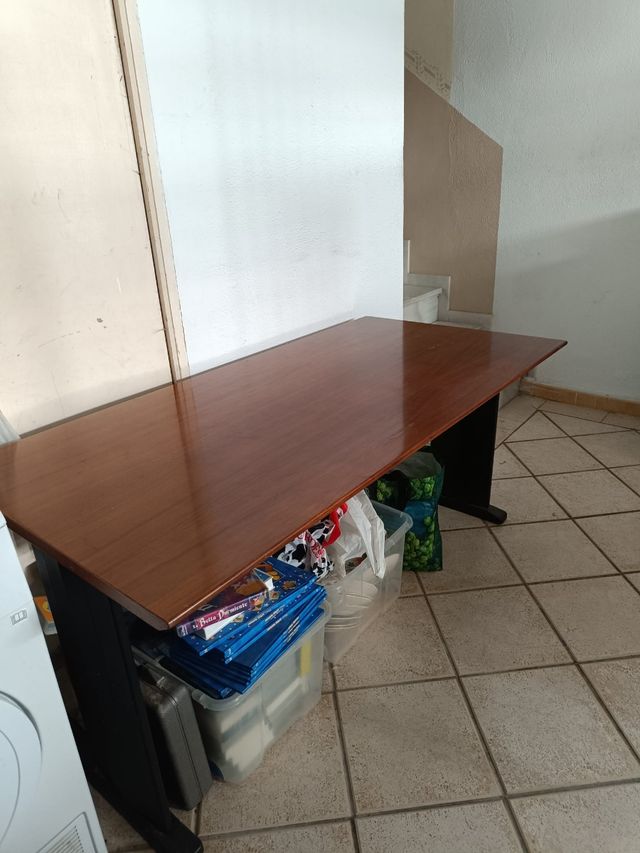 Mesa escritorio madera oscura