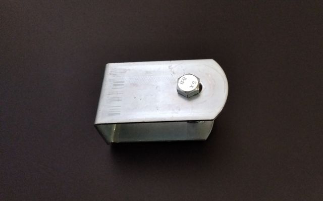 ABRAZADERA DE UNIÓN PARA SOMIERES