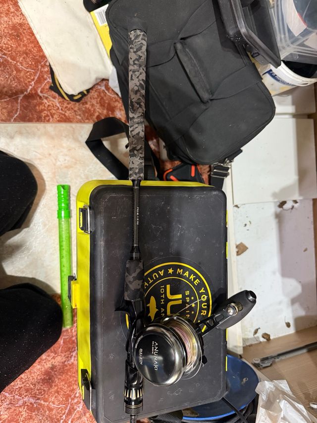 Caña Bullzen + Carrete