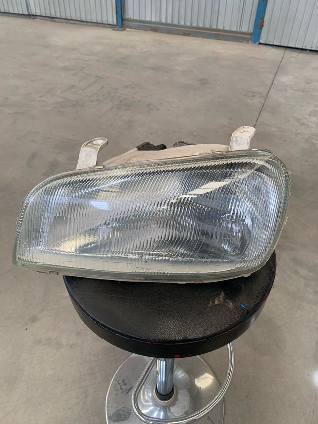 Faros Toyota RAV4 AX10