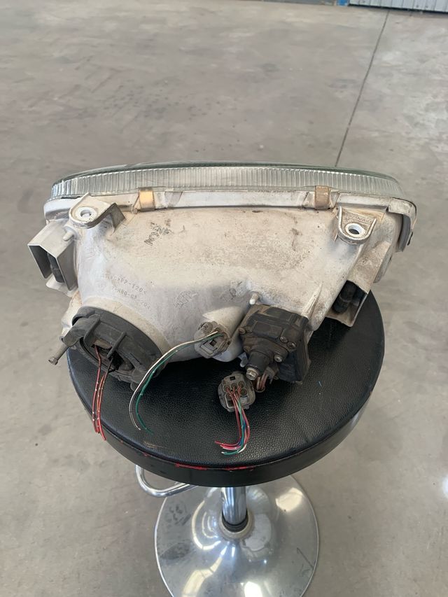 Faros Toyota RAV4 AX10