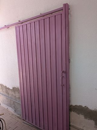Puerta corredera metalica
