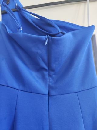Vestido azul largo asimétrico