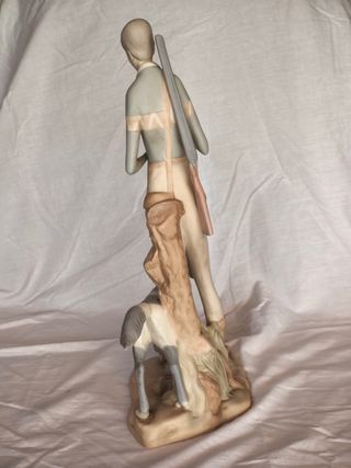 Figura porcelana Miguel Requena cazador