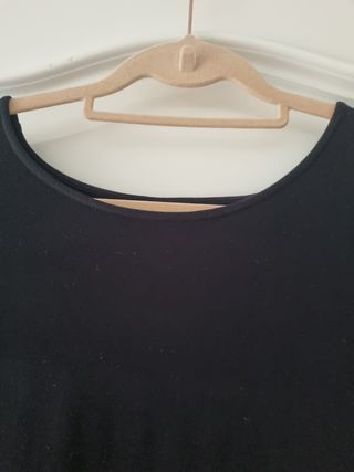 Blusa negra 3/4 manga campana