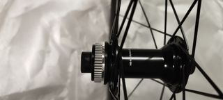 Ruedas 700c Tubeless Alloy 28H