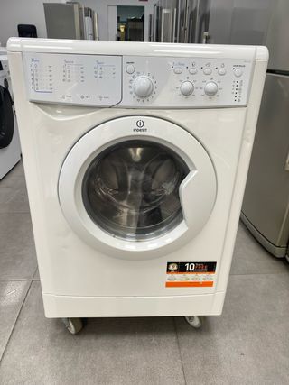 Lavadora Indesit 8kg Carga Frontal clase D 1200rpm