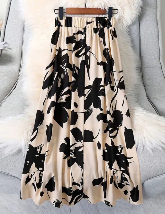 Gonna lunga beige e nera, Tg L