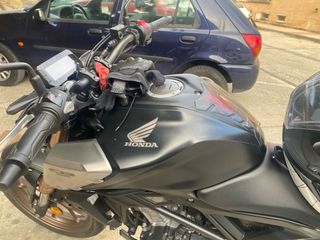 Honda CB125R (2022) - Moto