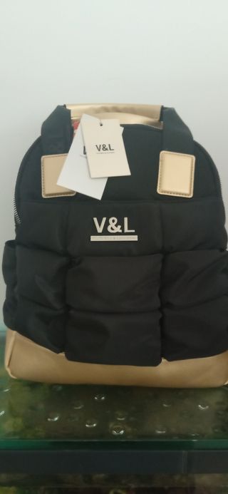 Mochila Victorio  & Lucchino original a estrenar 