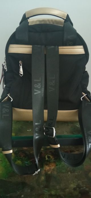 Mochila Victorio  & Lucchino original a estrenar 