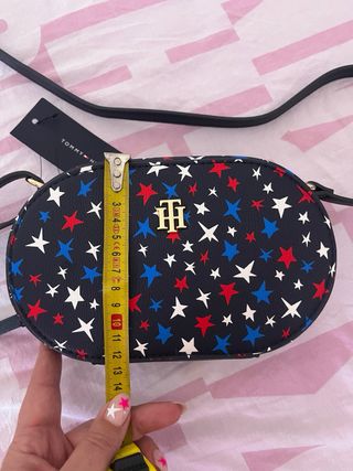 Bolso Tommy Hilfiger estrellas