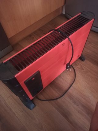 Calefactor eléctrico rojo