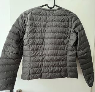 Chaqueta Uniqlo Ultraligera Gris - Talla M de niña