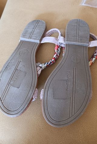 Sandalias planas Deichmann multicolor