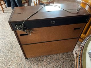 Órgano Yamaha CN-1000 funciona perfectamente