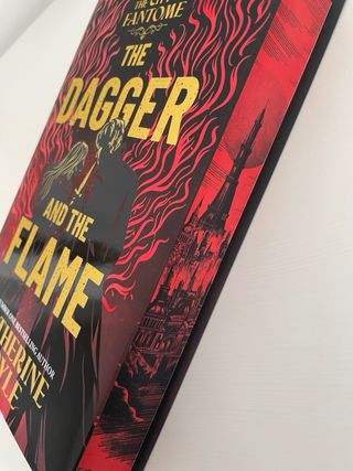 The dagger and the flame Fairyloot