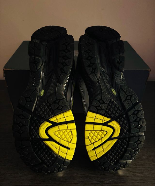 New Balance 1906R Volt / Black - 38.5