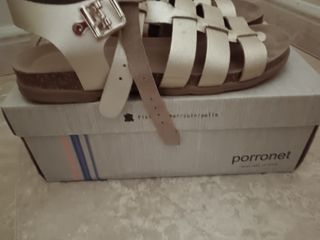 Sandalias doradas mujer