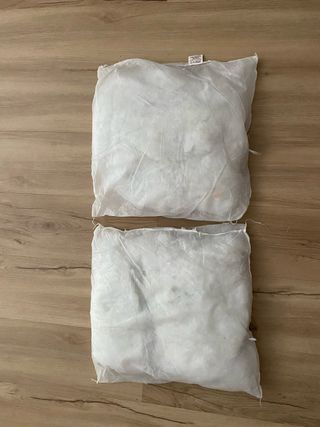 2 rellenos de cojín blancos
