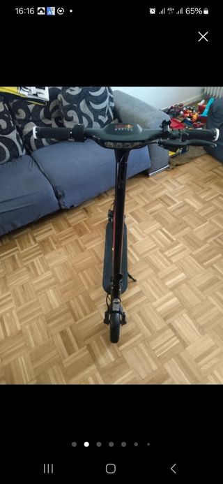 Patinete eléctrico red bull racing