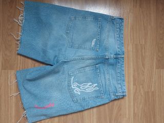 Bermuda Bershka Vaquera Graffiti W29
