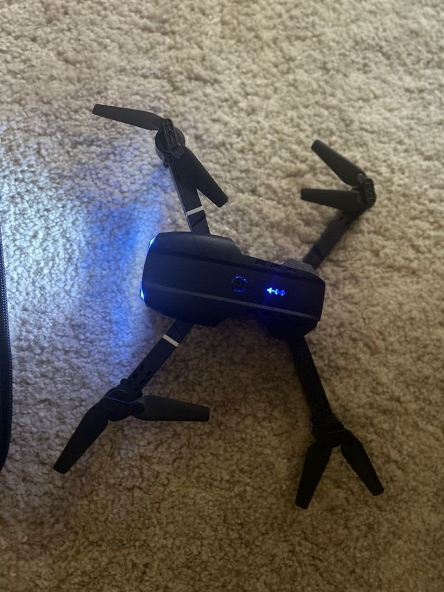 E99 Nova - Dron plegable