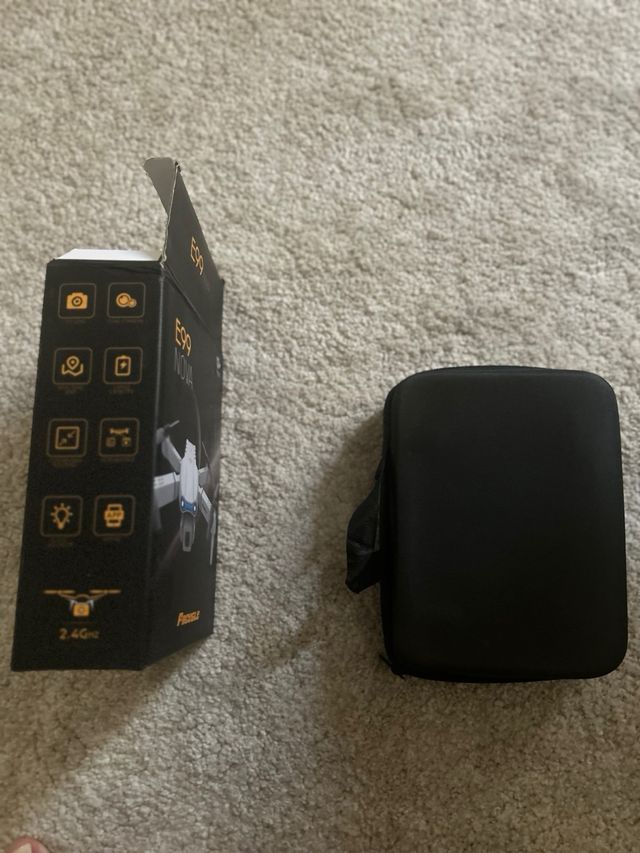 E99 Nova - Dron plegable