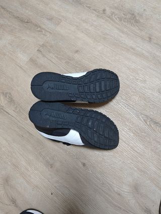 Zapatillas Puma - Negras