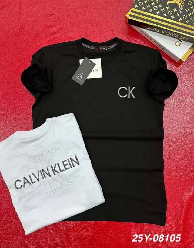 Camisetas - Guess y Stone Island