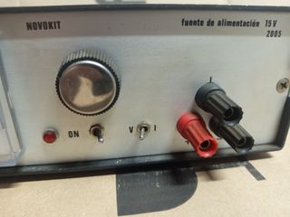 Fuente alimentación regulable NOVOKIT 15V 1A