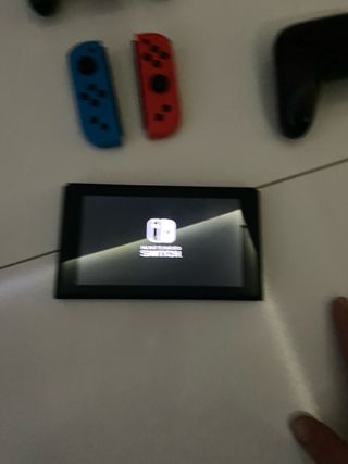 Nintendo Switch - Consola y mandos