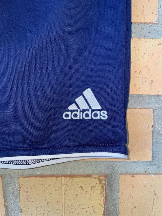 Short Deportivo Adidas Climalite. Logo Bordado.