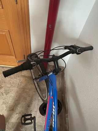 Bicicleta MTB Jbike azul-roja