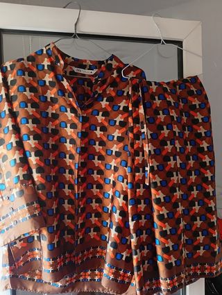 Conjunto Zara multicolor 20€ cada uno uno L y S