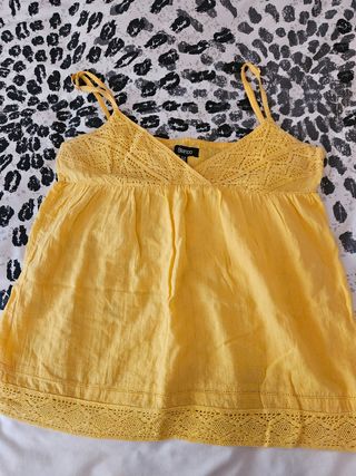 Top Blanco amarillo talla M
