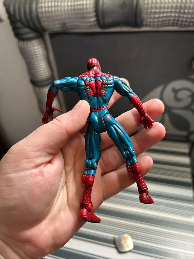 Figura Spiderman Marvel Toy Biz 2000 año