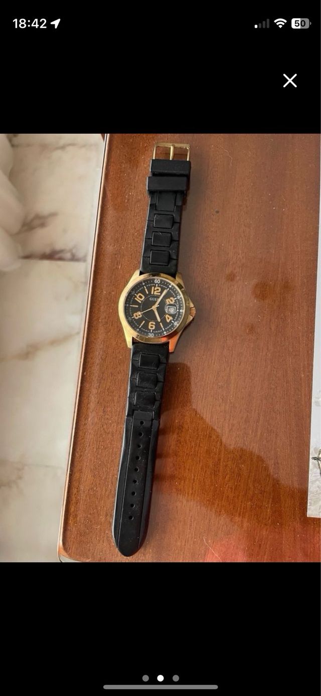 Orologio Guess dorato e nero