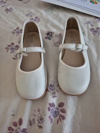 Zapatos niña Chicco blancos, talla 29