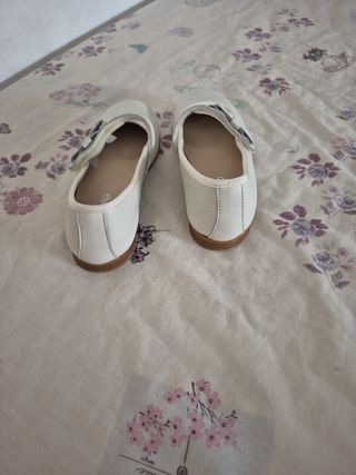 Zapatos niña Chicco blancos, talla 29
