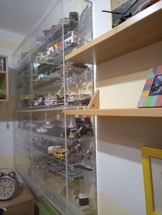 Vitrina metacrilato en perfecto estado 