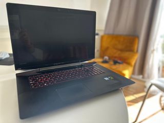 Portátil Lenovo Y700 – i7, 16GB RAM, NVIDIA, 17,3"