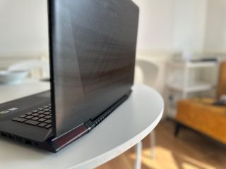 Portátil Lenovo Y700 – i7, 16GB RAM, NVIDIA, 17,3"